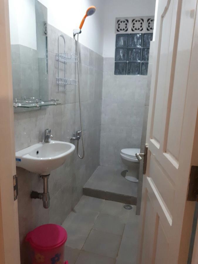 Anggrek Mas Bed & Breakfast *
