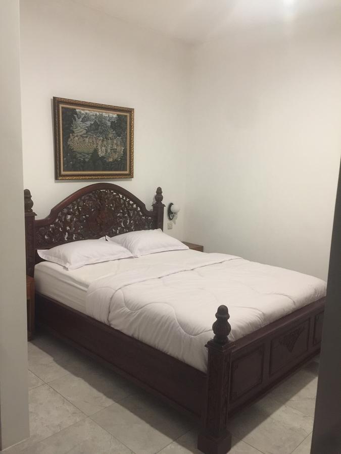 Anggrek Mas Bed & Breakfast Hostel
