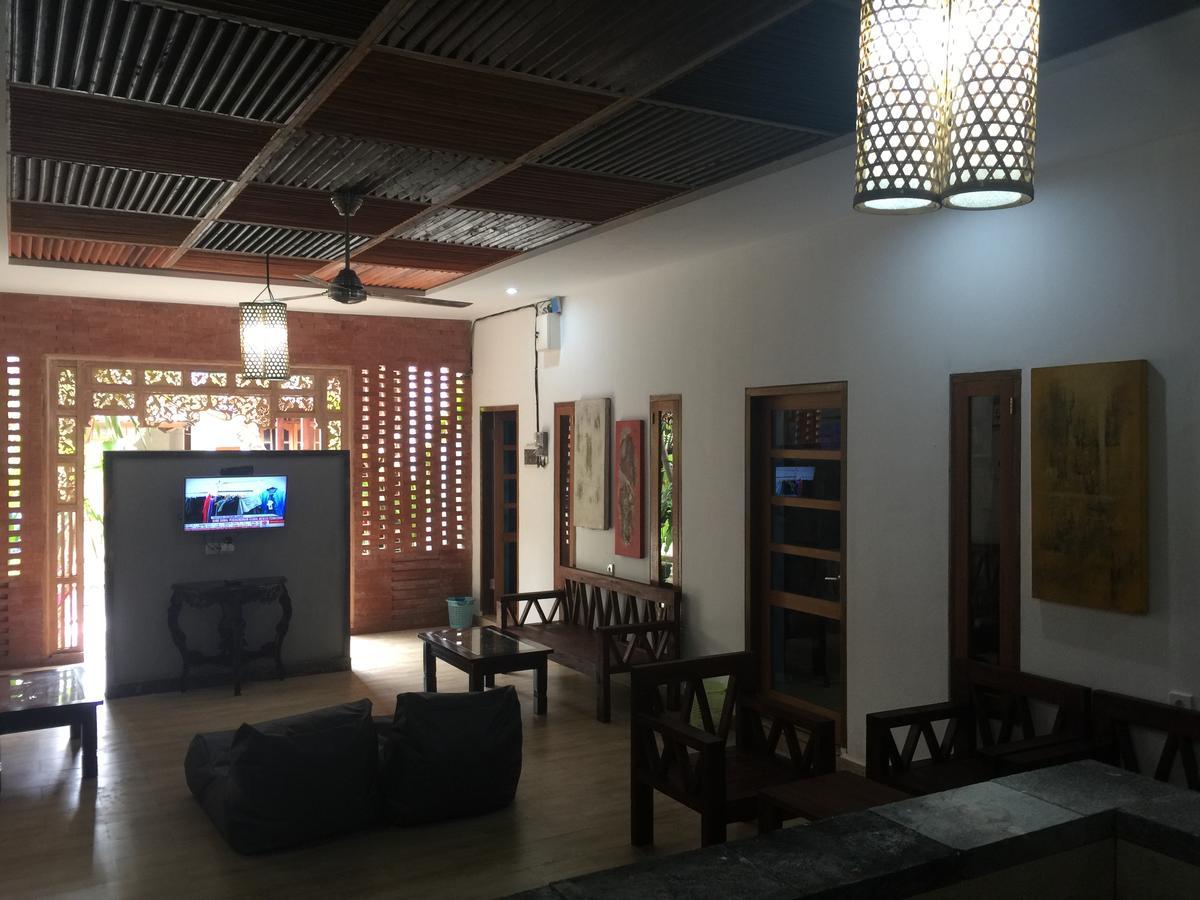 Hostel New *