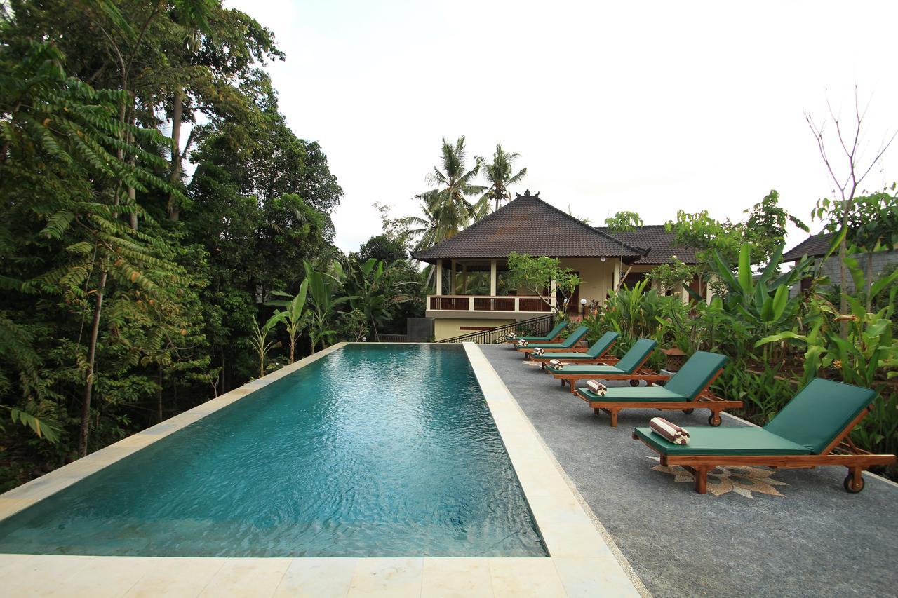 Uma Capung Mas Resort