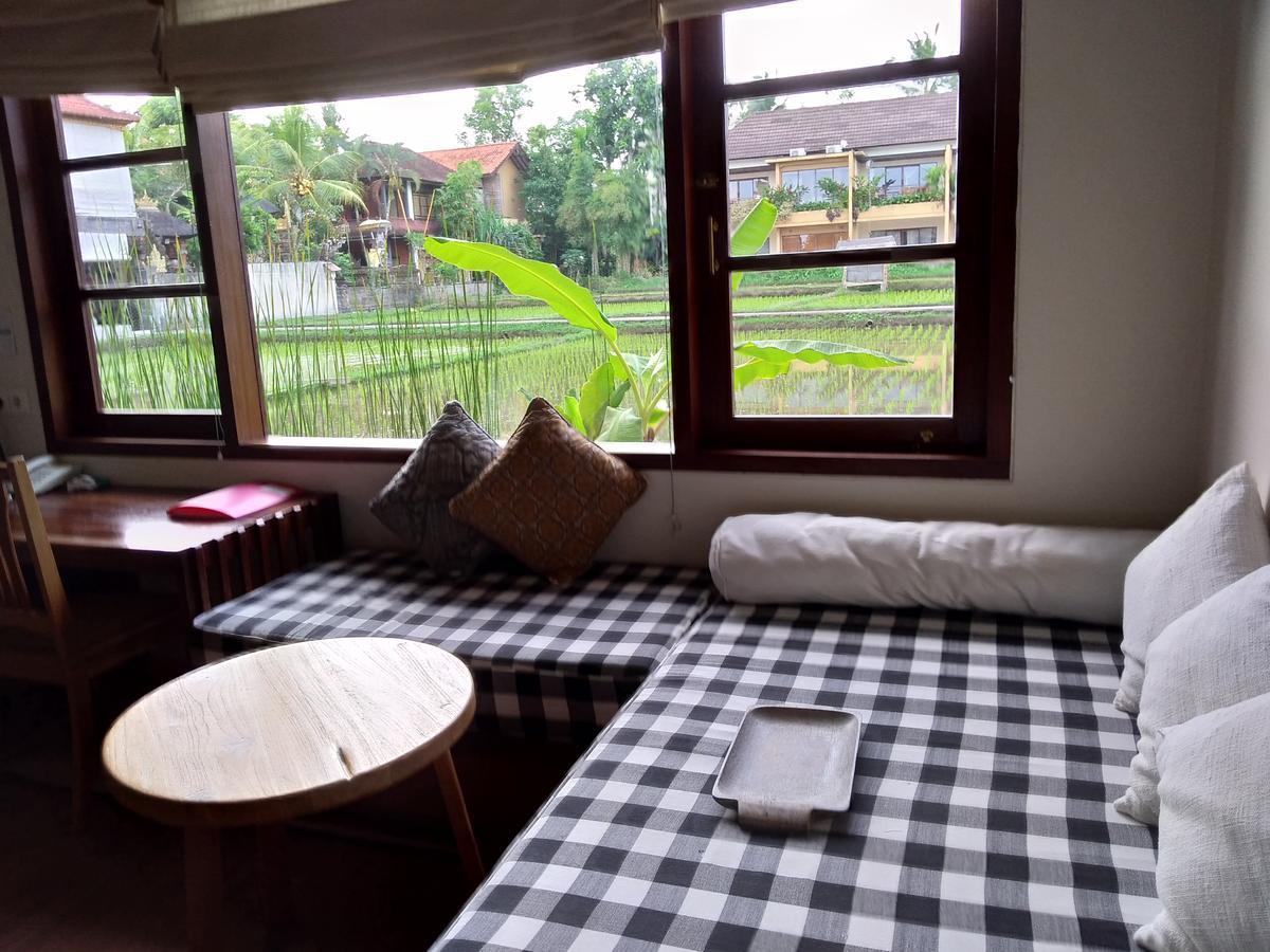 Bed & Breakfast Lestari *