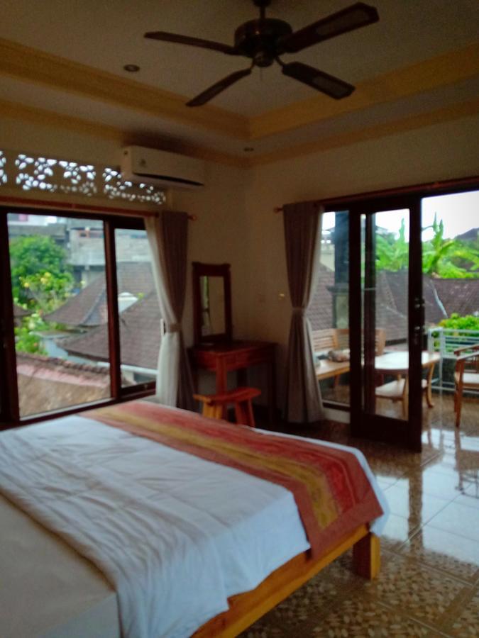 Karma House Homestay *