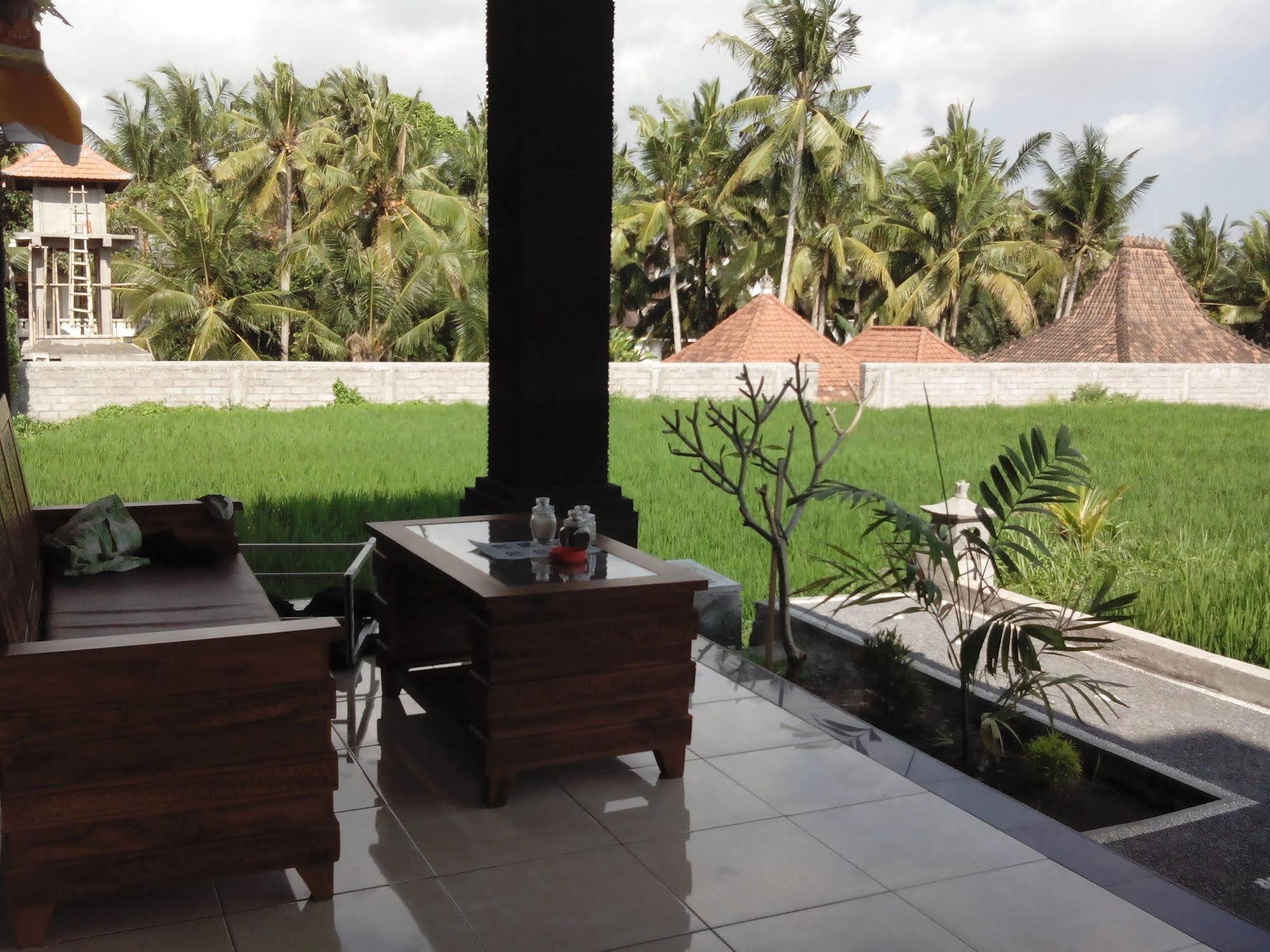 Wisma tamu Puji Hostel&bungalow 3*