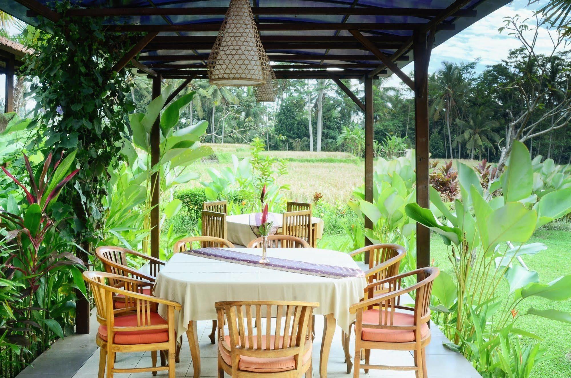 Hotel Bhanuswari & 4*