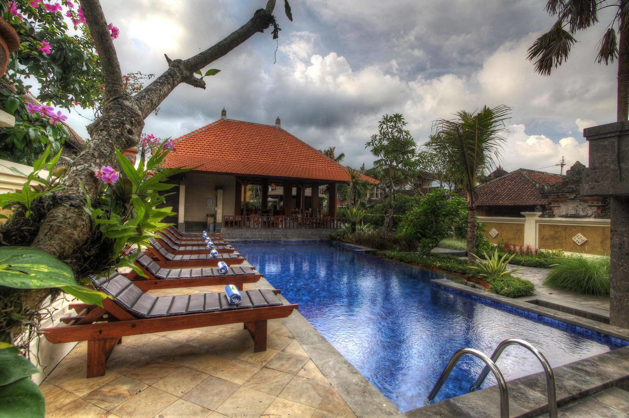 Hotel Inata Monkey Forest 3*