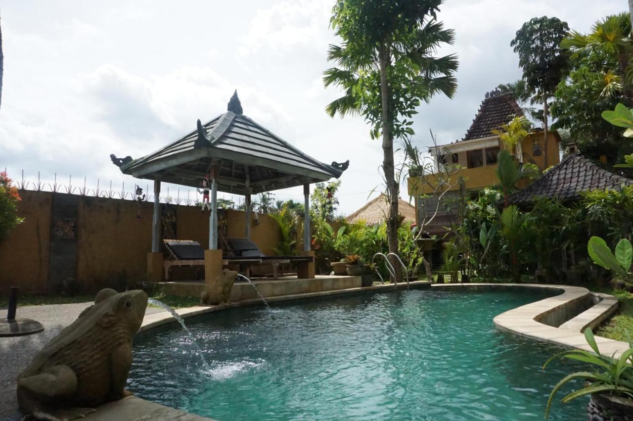Kubu Sari Guest house
