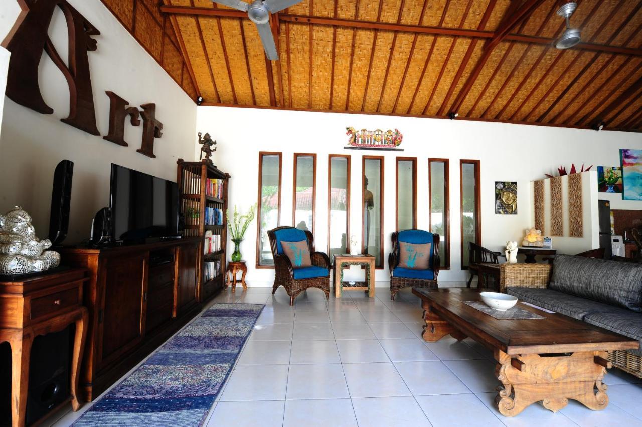 Bulan Mas Villa *