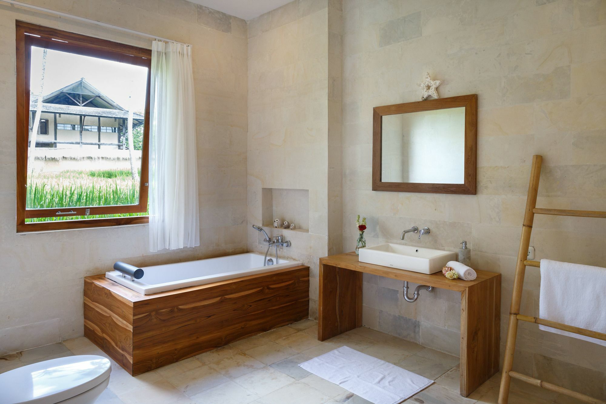Allsaints Villa *