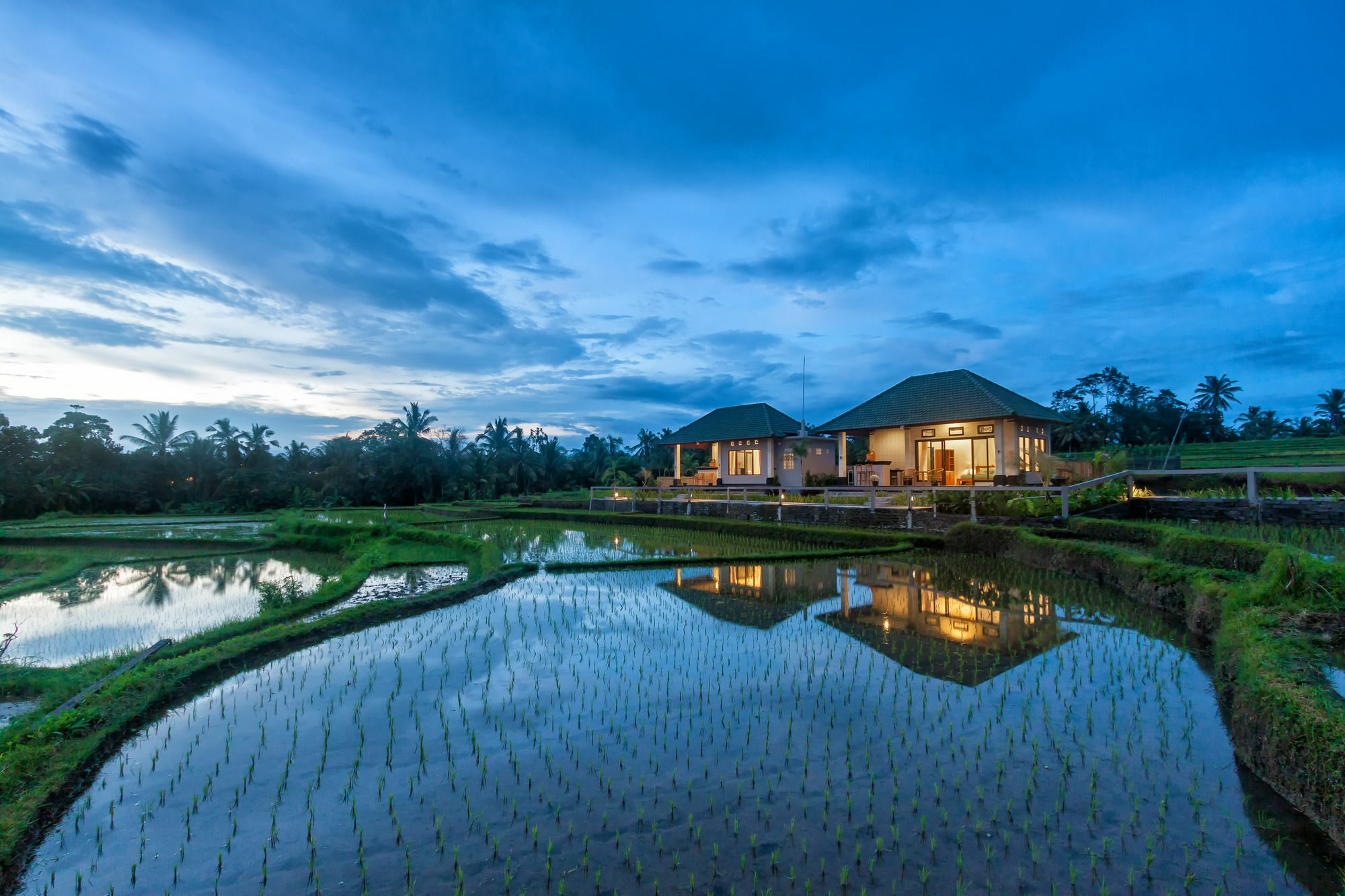 Cahaya Vila