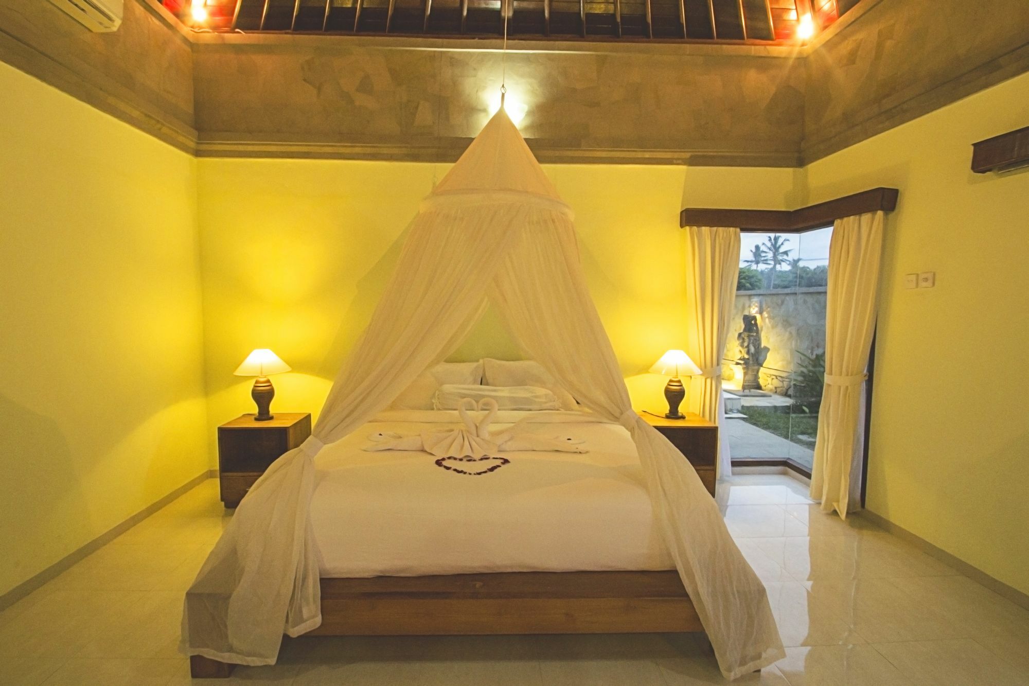 Villa Lestari *