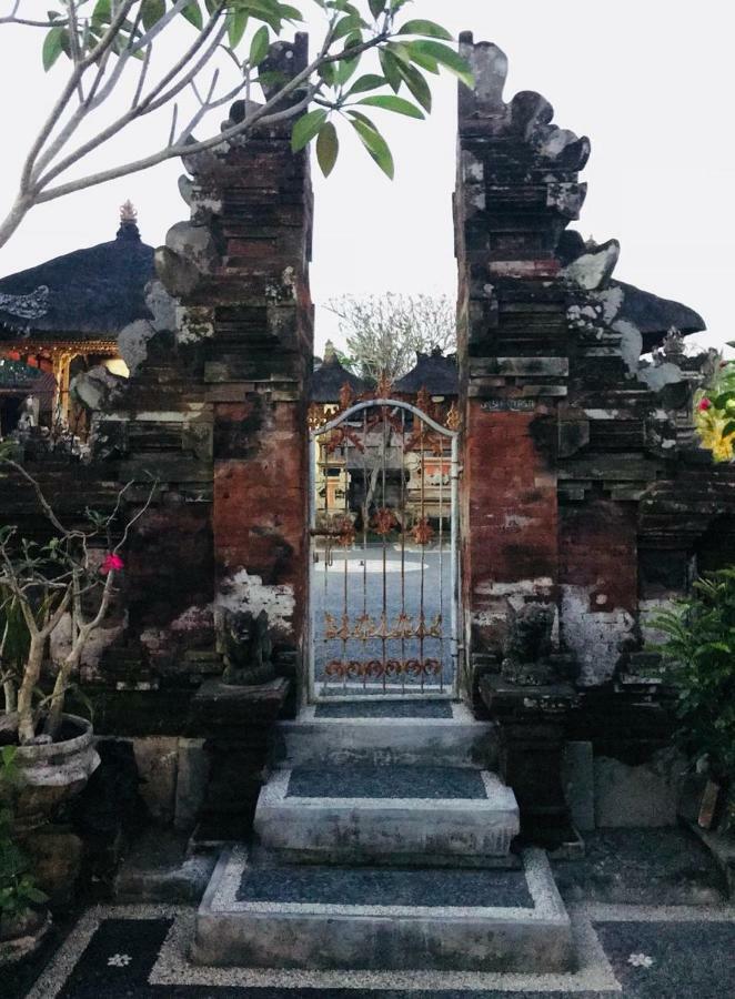 Semara Teges House