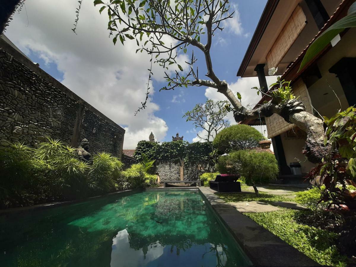 Guest house Wira 2*