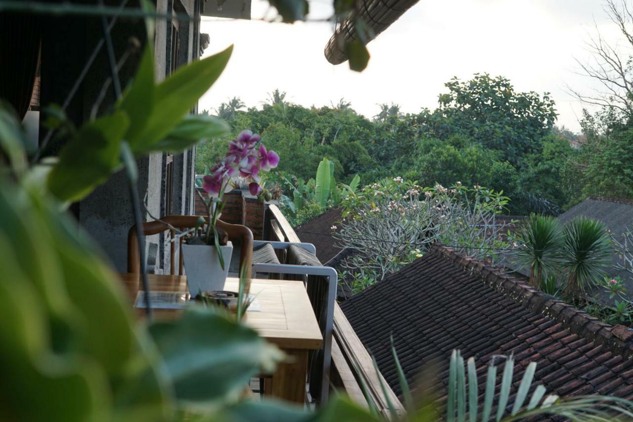 Raditya House Bed & Breakfast