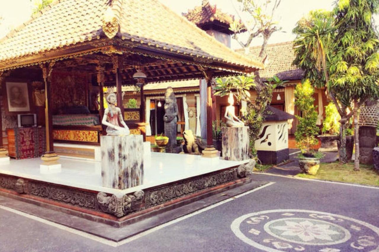 Hotel Tukad White House