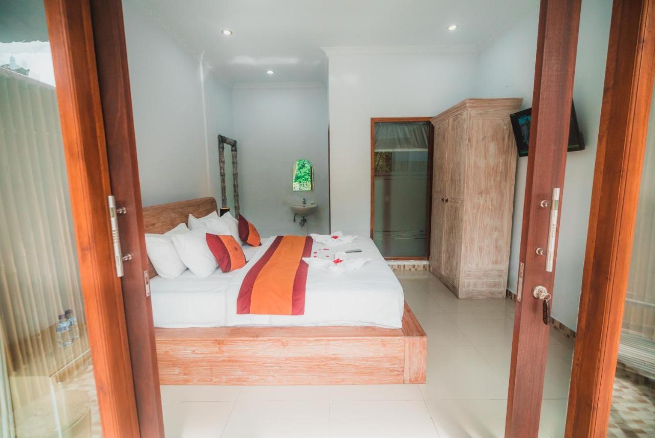 Hotel Tukad White House 3*