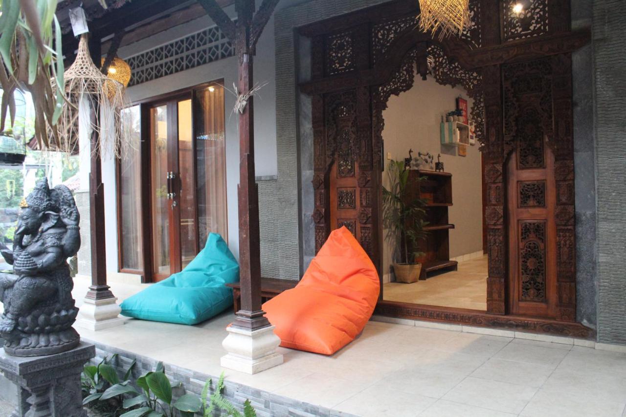 Yasa Backpackers House Hostel *
