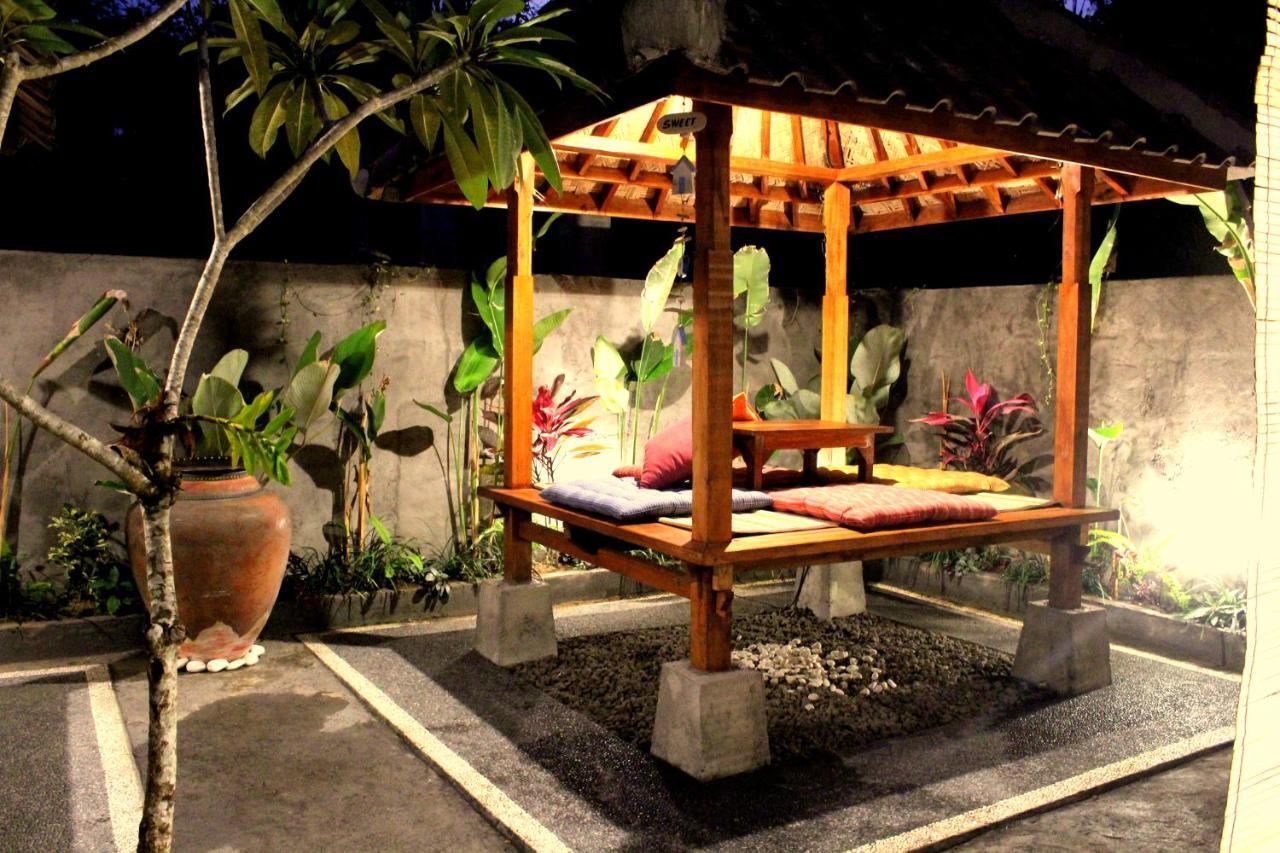 Yasa Backpackers House *